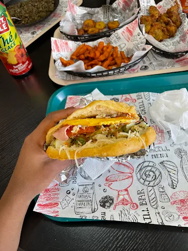 Bokit au jambon de porc et fromage